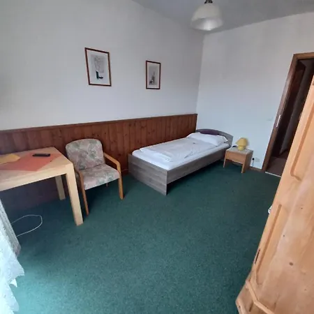 ゲストハウス Retro Igelheim 2*