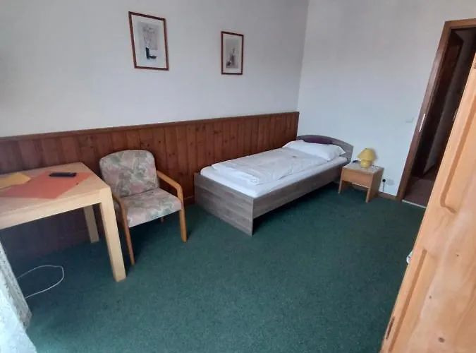 بيت ضيافة Retro Igelheim 2*